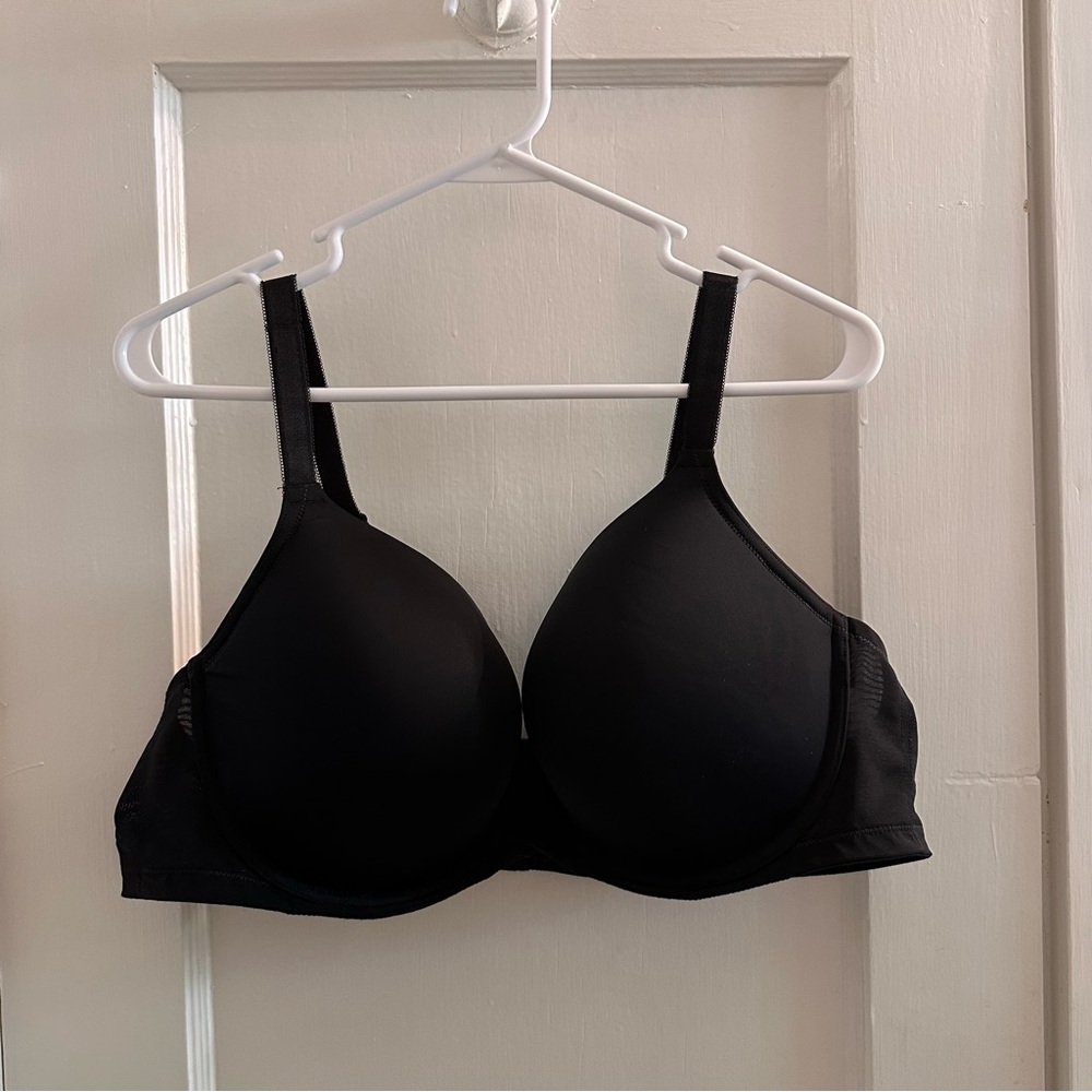 Torrid black full coverage bra 48B tee shirt bra